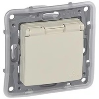 Legrand 764631 Niloé 2P+F aljzat IP44 biztonsági zsaluval, bézs Legrand 764631 Niloé 2P+F aljzat IP44 biztonsági zsaluval, bézs