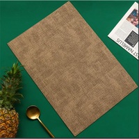 IRIS műbőr alátét, téglalap alakú, 2 oldalú, világos barna 43 x 30 cm